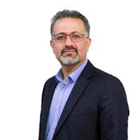 کیانوش زهراکار